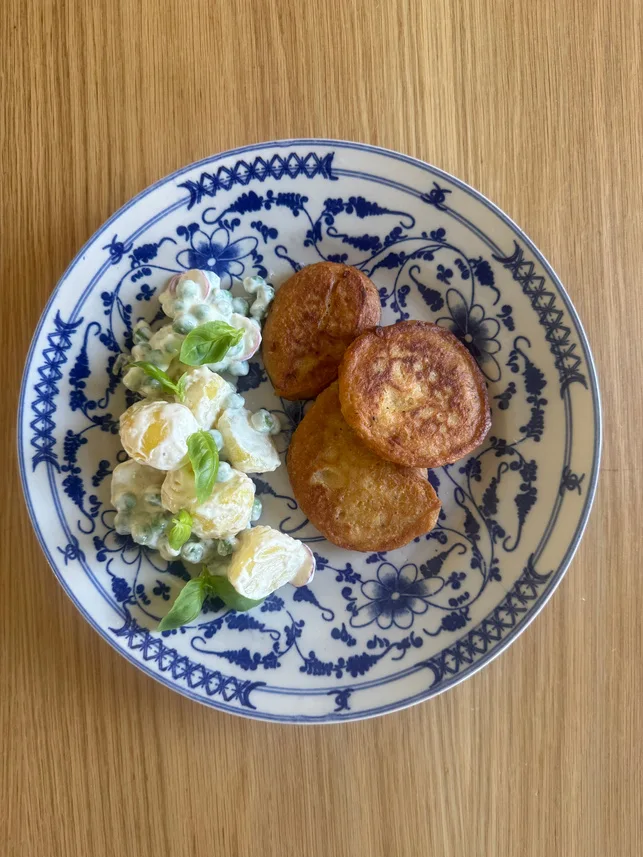 Tofudeller med kartoffelsalat