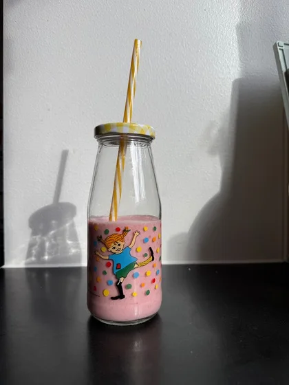 Jordbærsmoothie med røde linser
