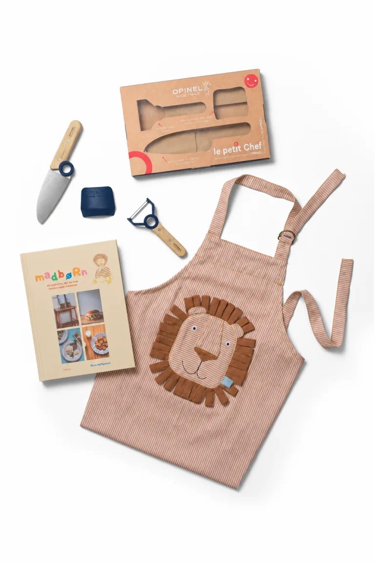 Bogen + Opinel + løveforklæde